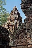 Banteay Srei temple - towers of the central buildings